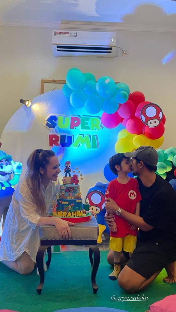ulang tahun Ibrahim (Instagram.com/anneofficial1990)