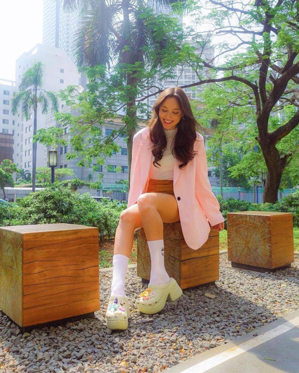 OOTD warna cerah ala Yasmin Napper (instagram.com/yasminnapper)