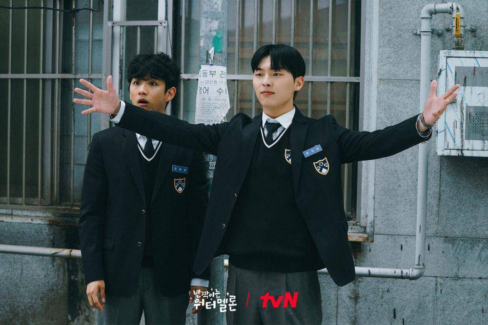 Still cut drama Twinkling Watermelon (instagram.com/tvn_drama)