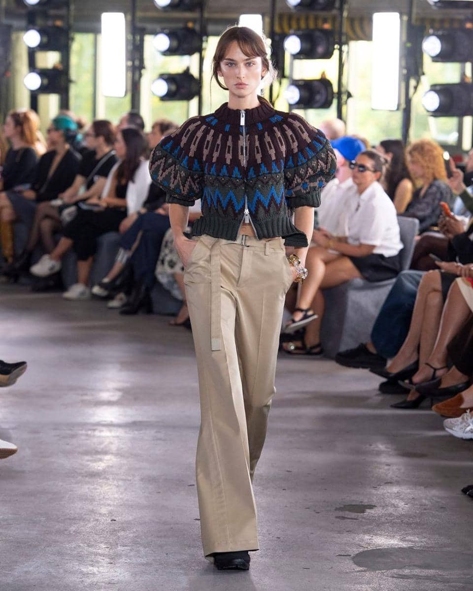 Koleksi Sacai di Paris Fashion Week 2023 (instagram.com/sacaiofficial)