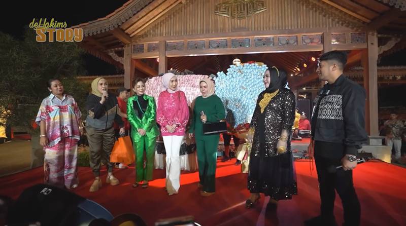 kado ulang tahun Soimah (YouTube.com/ deHakims Story)