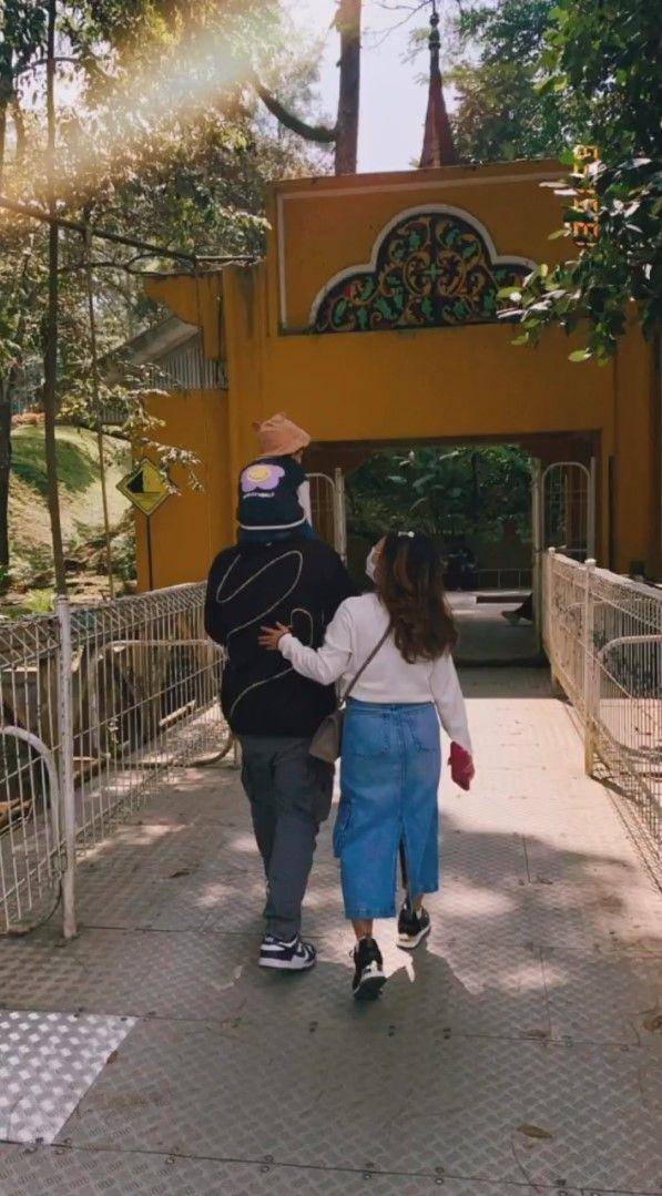 Kiky Saputri di kampung halaman suami (instagram.com/kikysaputrii)