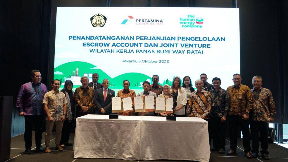 Konsorsium Chevron New Energies melalui PT Jasa Daya Chevron (Chevron) dan PT Pertamina Geothermal Energy Tbk (PGE) (IDX: PGEO) menandatangani beberapa perjanjian di Hotel Park Hyatt, Jakarta. (dok. Pertamina)