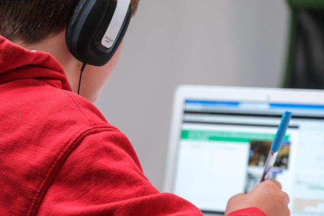 5 Tips Upgrade IELTS, Raih Top Skor Lewat Skill Listening