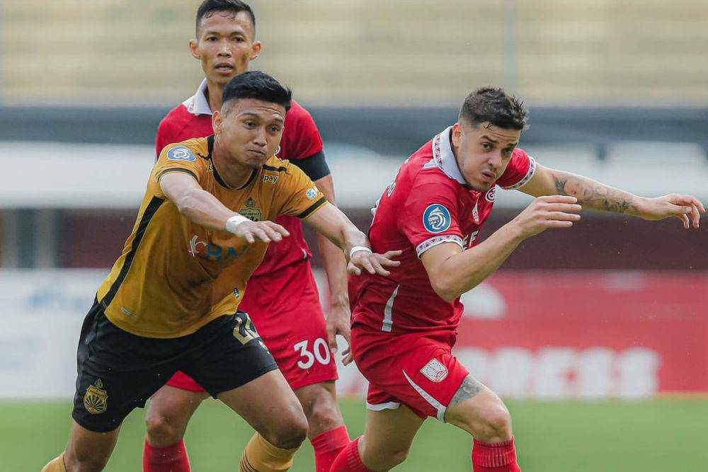 Persis saat menghadapi Bhayangkara FC di Liga 1 Indonesia 2022/2023. (instagram.com/persisofficial)