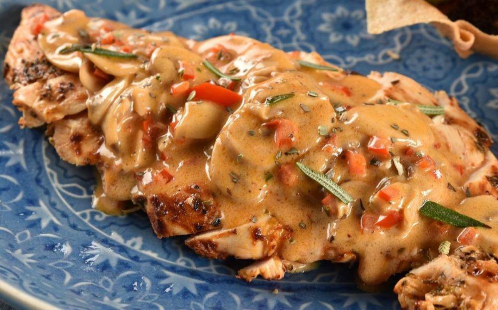 Resep Steak Ayam Saus Telur Asin, Gurihnya Beda dengan yang Lain!