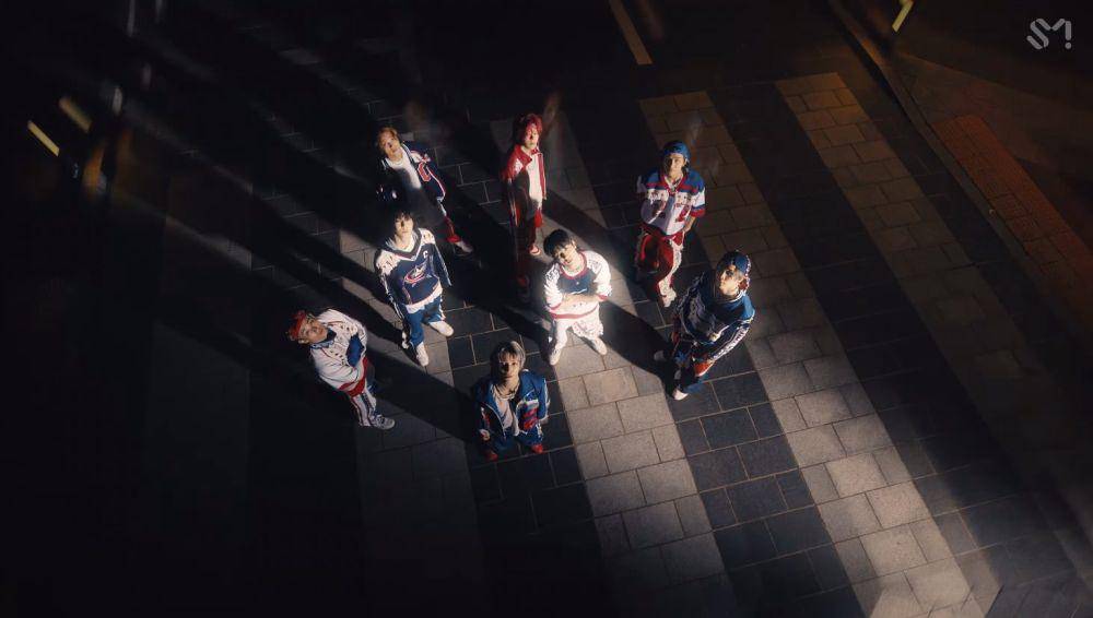 NCT127 (twitter.com/NCTsmtown_127)