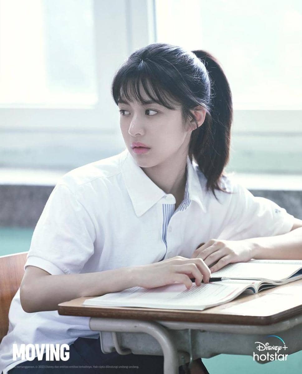 Ko Yoon Jung di drama Moving (instagram.com/disneyplushotstarid)