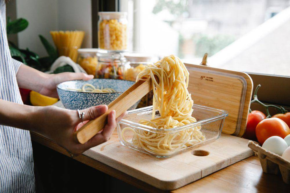 ilustrasi pasta (pexels.com/Sarah Chai)