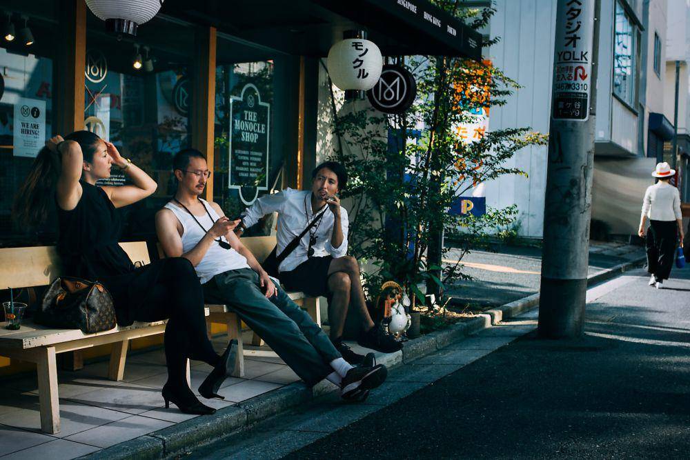ilustrasi teman dan pasangan (unsplash.com/Shot by Cerqueira)