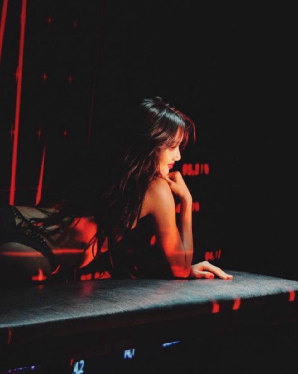 potret Lisa BLACKPINK di Crazy Horse Cabaret (instagram.com/lalalalisa_m)