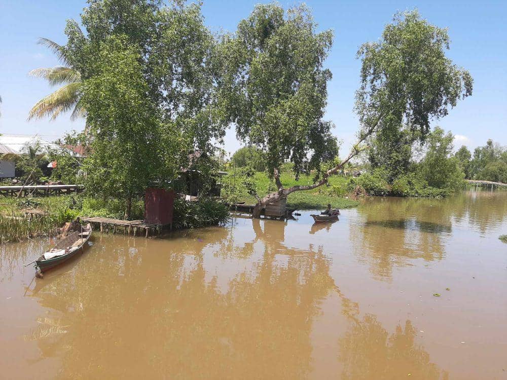 Sungai di Banjarmasin yang dijadikan air baku pengolahan air bersih.