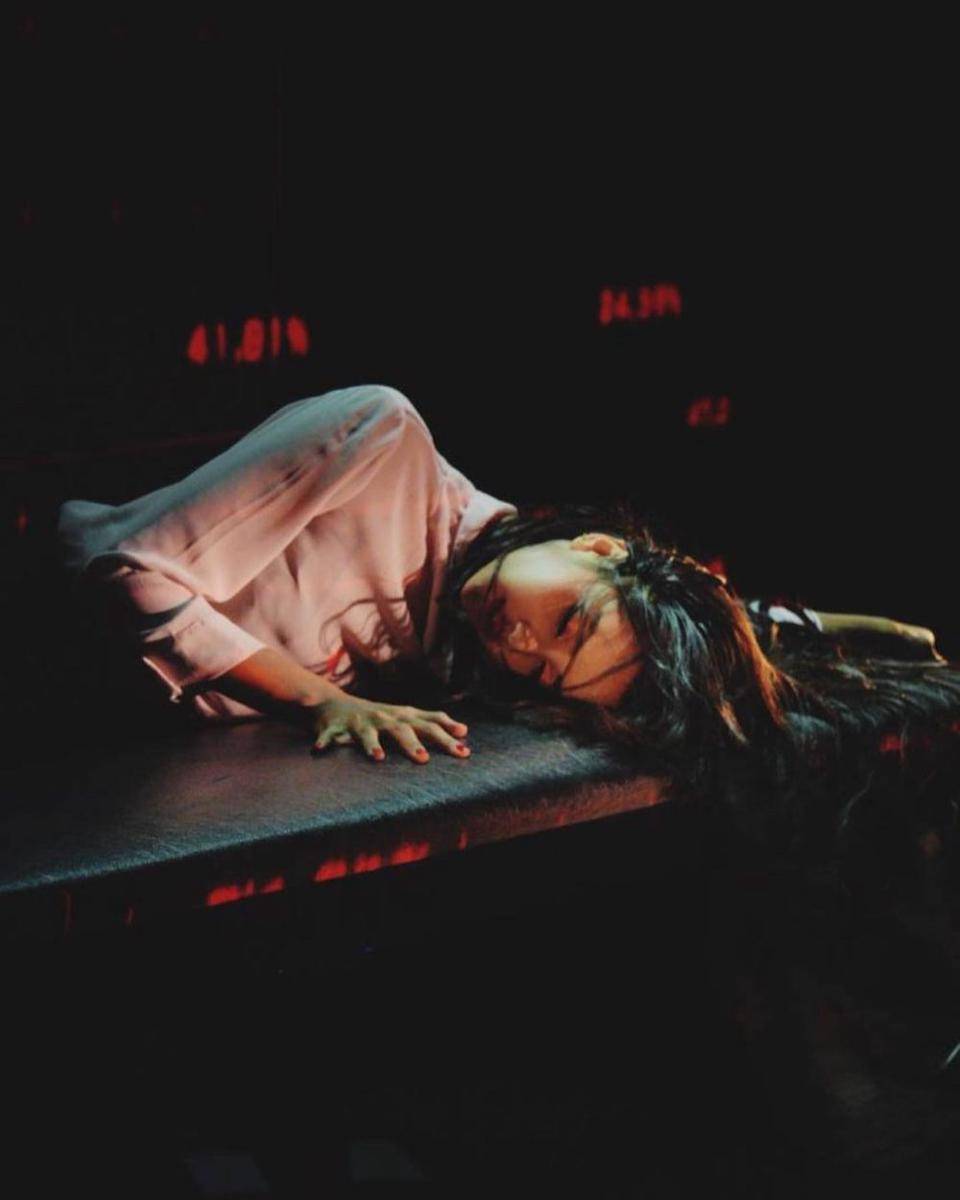 potret Lisa BLACKPINK di Crazy Horse Cabaret (instagram.com/lalalalisa_m)