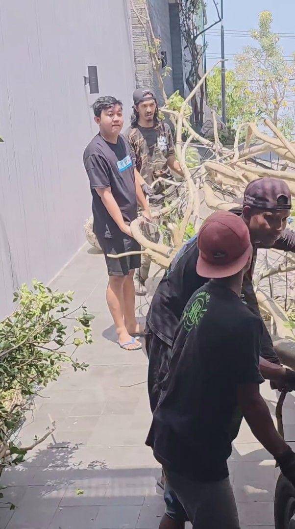 Denny Caknan ikutan nguli (instagram.com/denny_caknan)