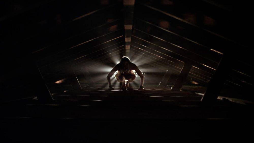 cuplikan film The Vatican Tapes (dok. Pantelion Films/The Vatican Tapes)