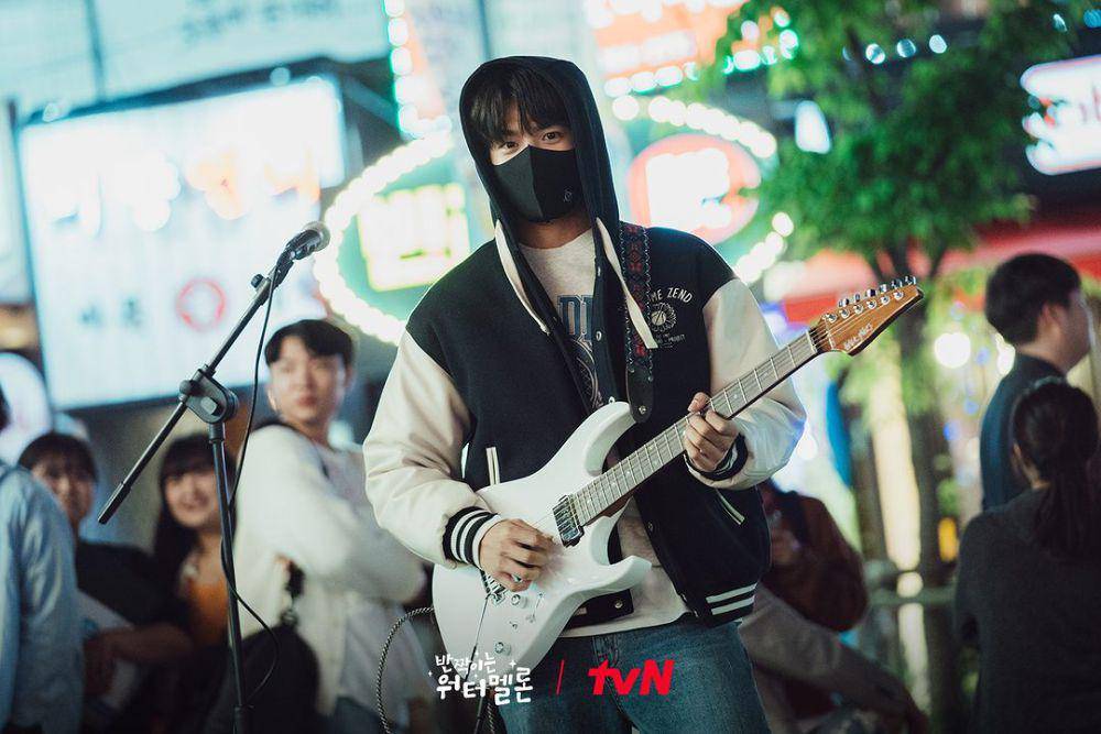 potret Ryeo Un di drakor Twinkling Watermelon (instagram.com/tvn_drama)