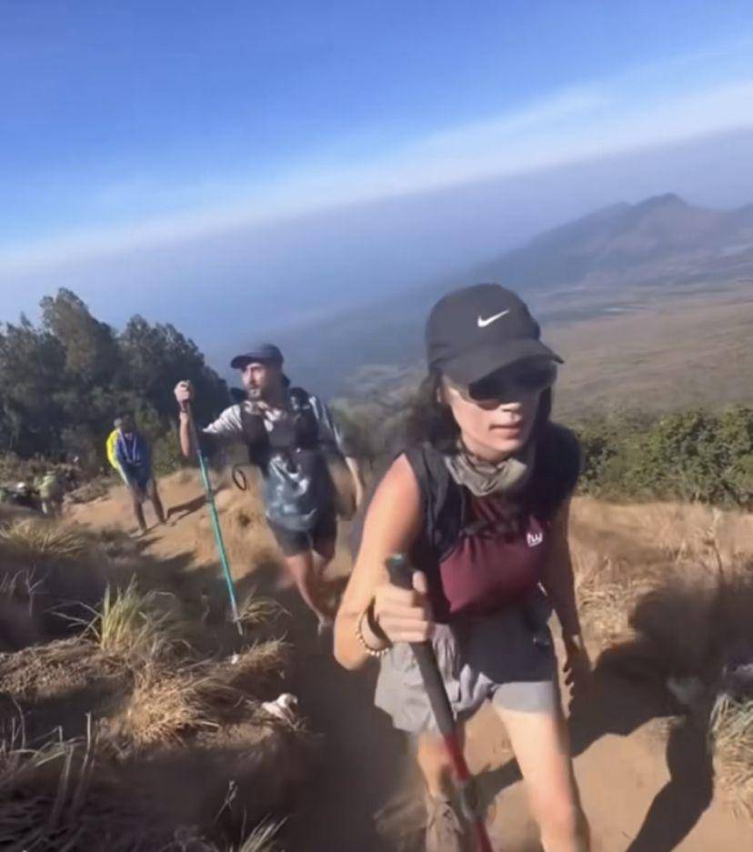 potret Tatjana Saphira pertama kali naik Gunung Rinjani (Instagram.com/tatjanasaphira)
