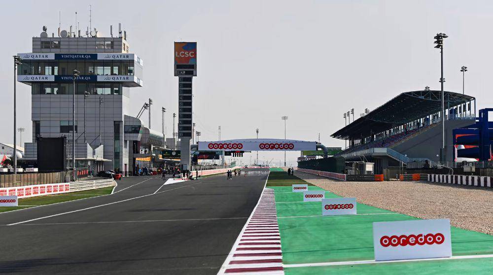Sirkuit Losail pada siang hari (.formula1.com)
