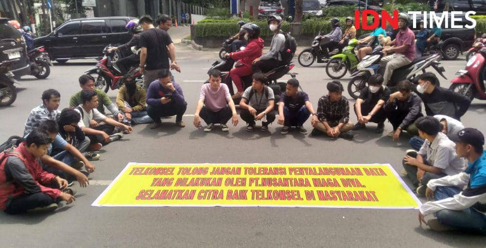 Massa Komadsu Demo, Tuding Vendor Telkomsel Curi Data Warga Langkat