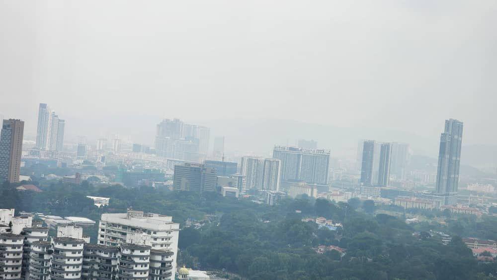 Menteri LHK Tampik Tudingan Asap Karhutla RI Masuk Malaysia