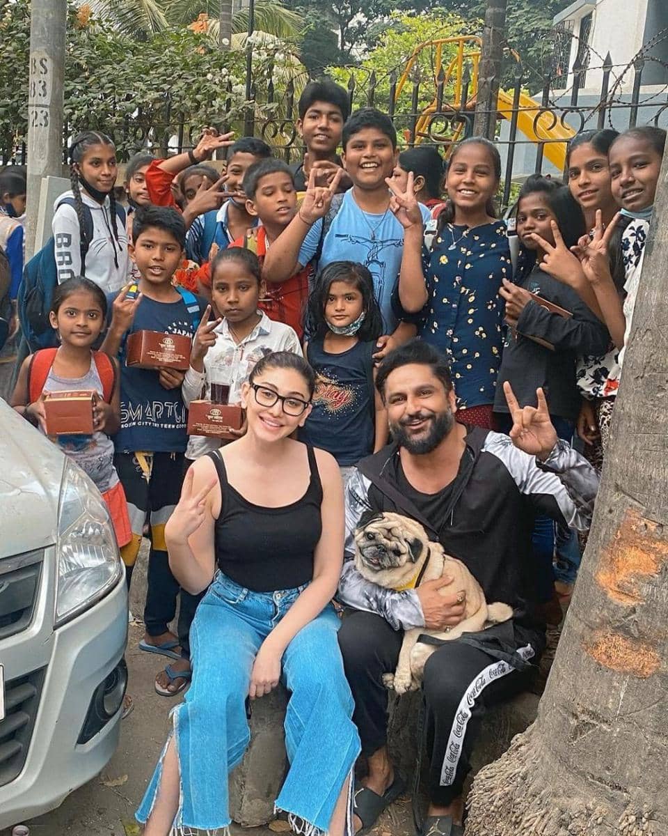 Shefali Jariwala dan suami (instagram.com/paragtyagi)