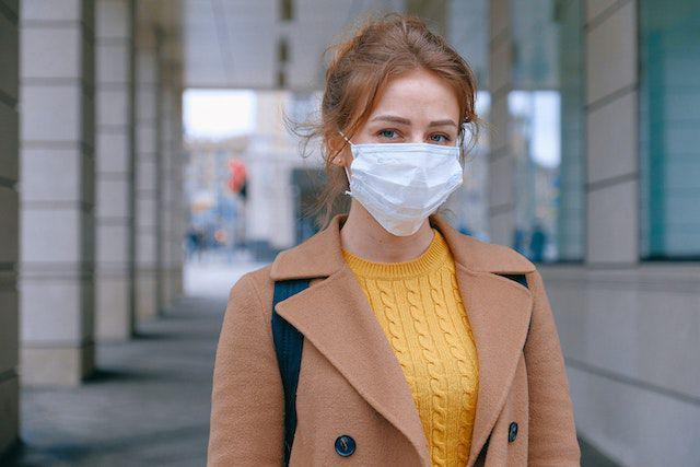ilustrasi antisipasi radikal bebas (pexels.com/Anna Shvets)