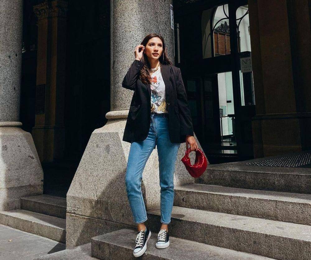 ide outfit smart casual ala Acha Sinaga (instagram.com/achasinaga)