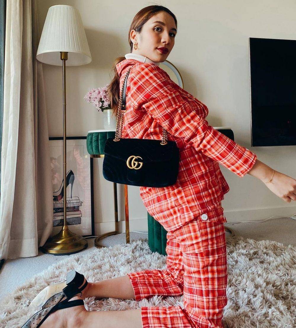 ide outfit smart casual ala Acha Sinaga (instagram.com/achasinaga)