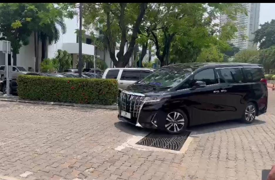 Menteri LHK Datangi Kantor Sekretariat Negara, Ada Apa?