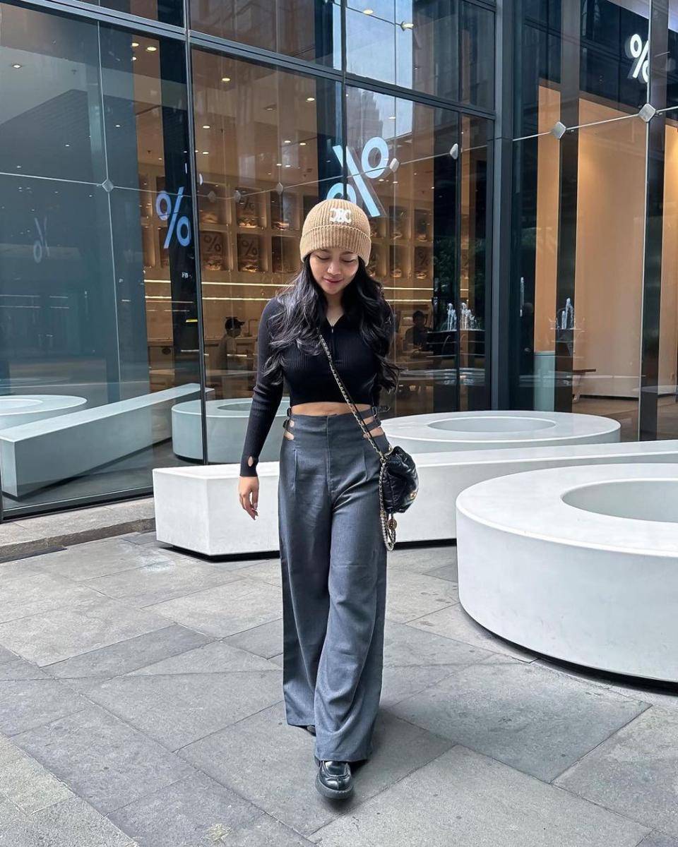 Baju serba hitam ala Rachel Vennya (instagram.com/rachelvennya)