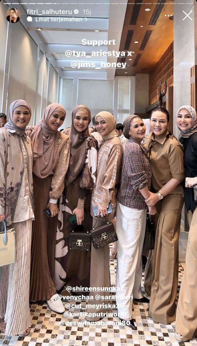potret artis di acara Tya Ariestya (Instagram.com/fitri_salhuteru)