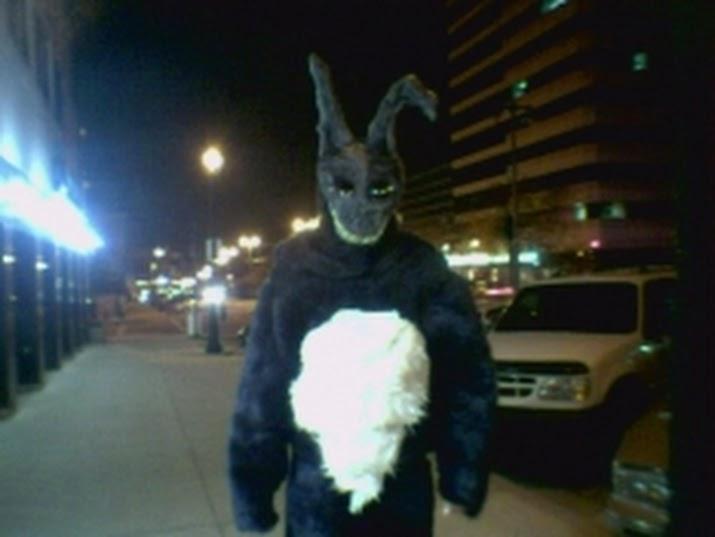 8 Objek Bentuk Kelinci Bertema Halloween, Benar-Benar Jadi Creepy!