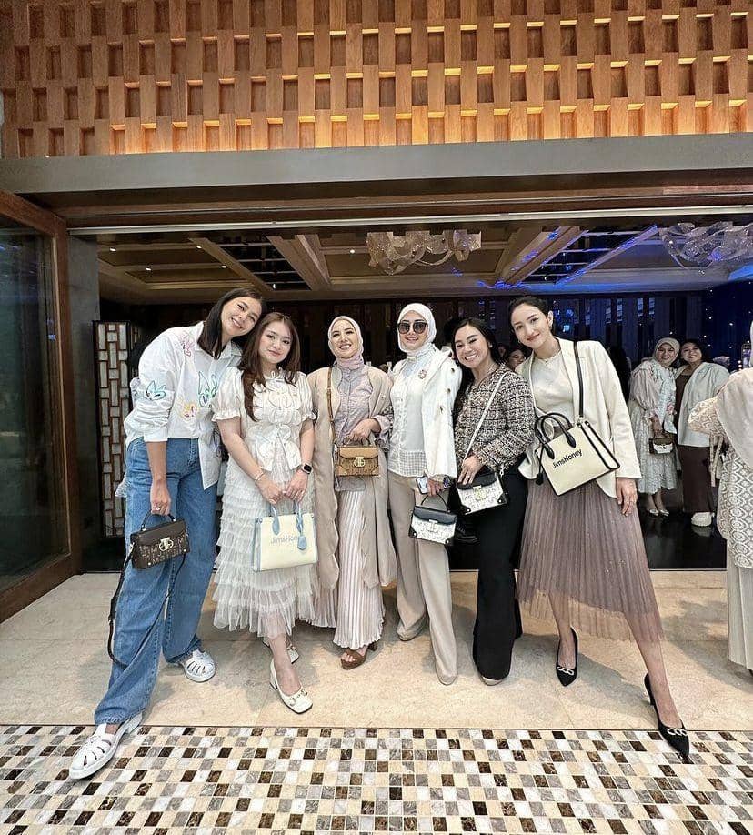 potret artis di acara Tya Ariestya (Instagram.com/nadialaydrus)