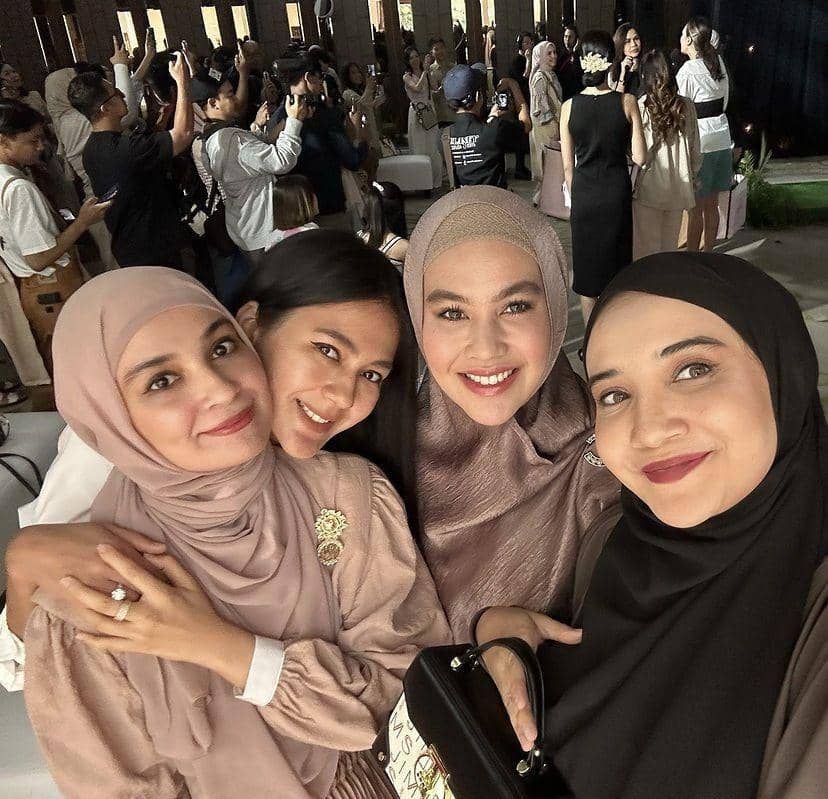 potret artis di acara Tya Ariestya (Instagram.com/zaskiasungkar15)