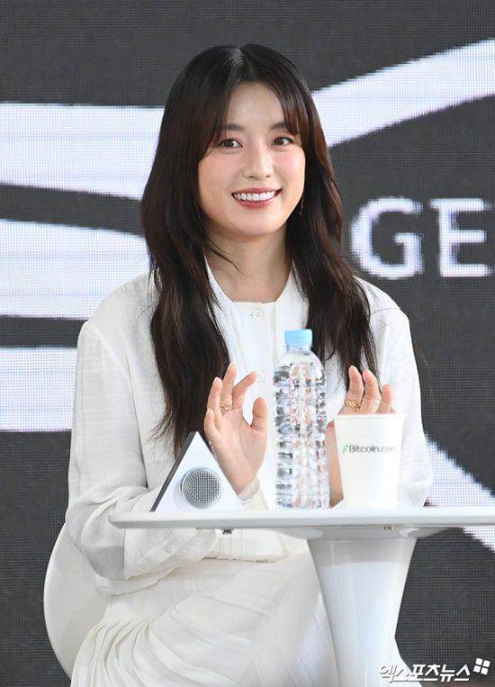 potret Han Hyo Joo di open talk Festival Film Internasional Busan (BIFF) ke-28 ( Xportsnews.com)
