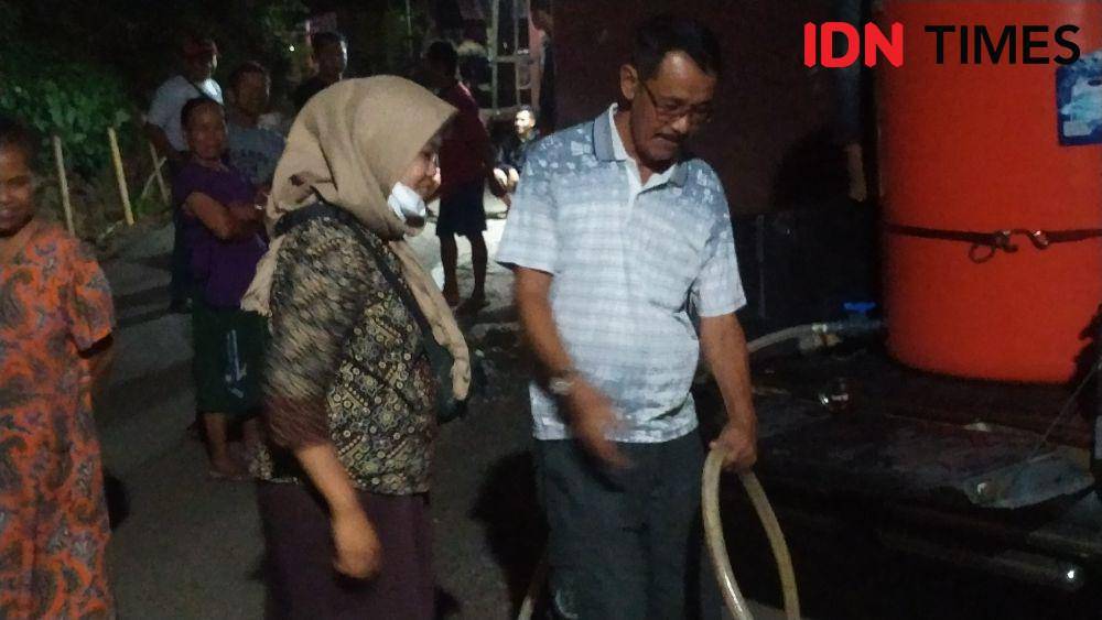 Membuat sumur cadangan penting untuk menghadapi musim kemarau.(IDN Times/Sutrisno)