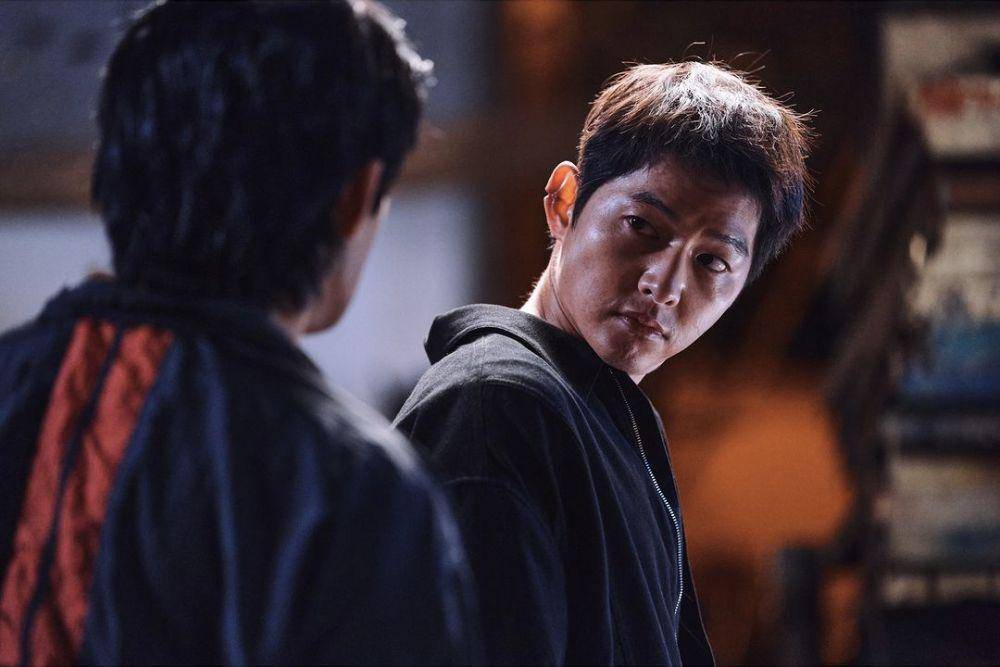 cuplikan Song Joong Ki di film Hopeless (instagram.com/plusm_entertainment)