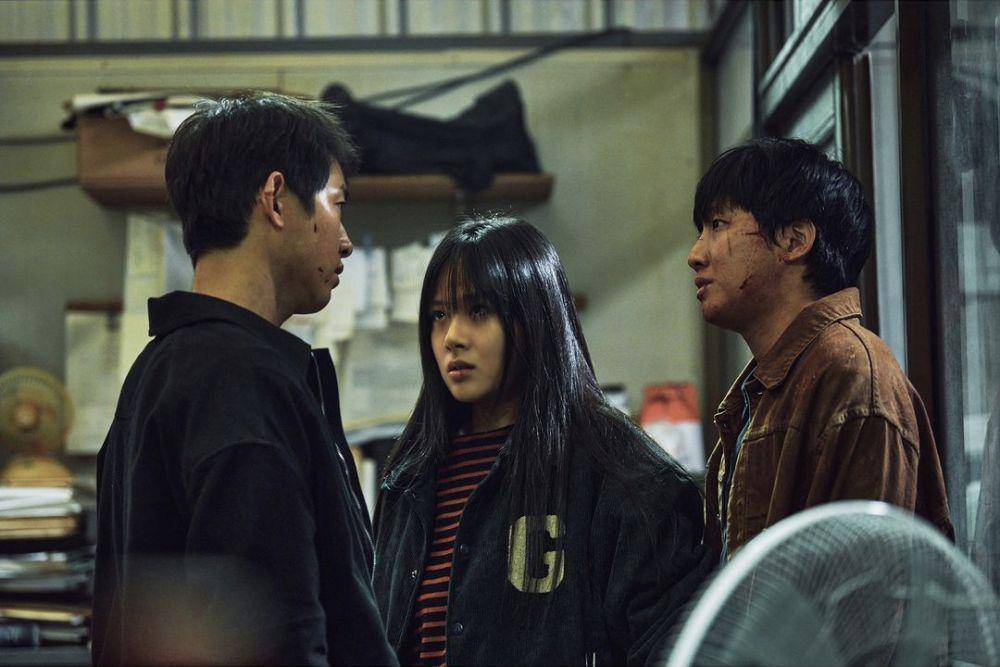 cuplikan Song Joong Ki, BIBI, dan Hong Xa Bin di film Hopeless (instagram.com/plusm_entertainment)
