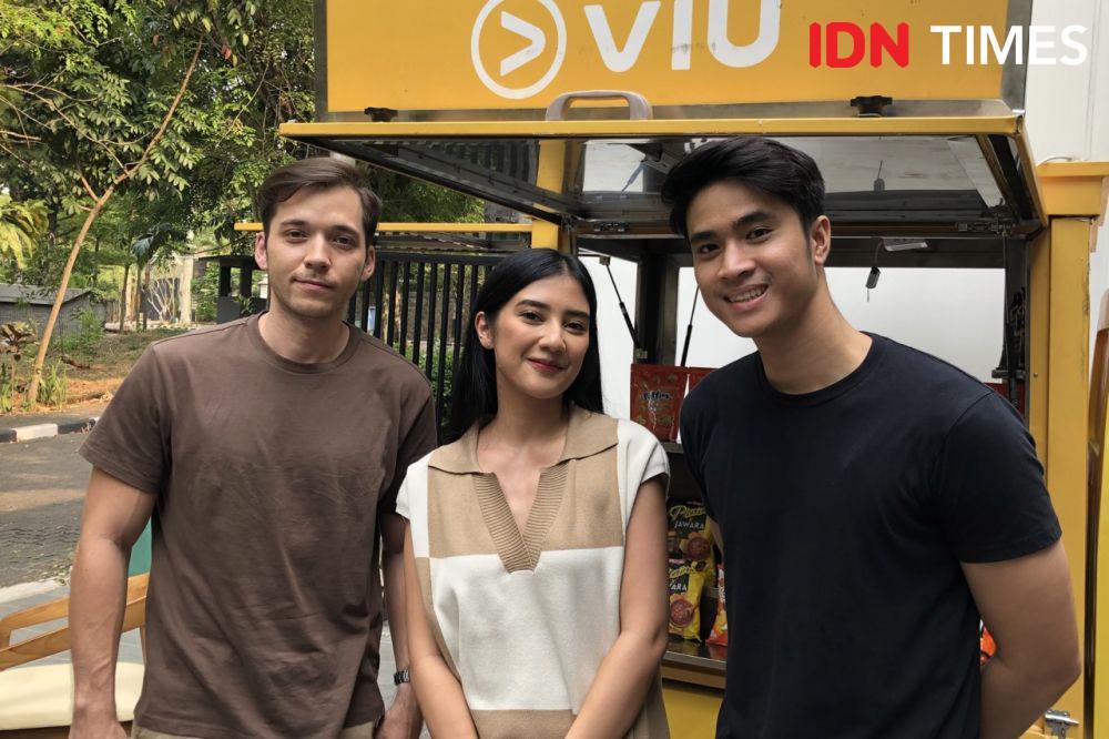 Jadi Joshua di Serial Dear Jo, Stefan William Tak Takut Dibandingkan