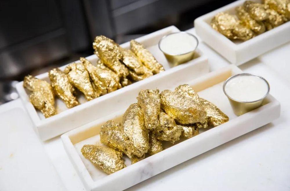 8 Potret Chicken Wings Unik yang Dilapisi Emas dan Nyentrik