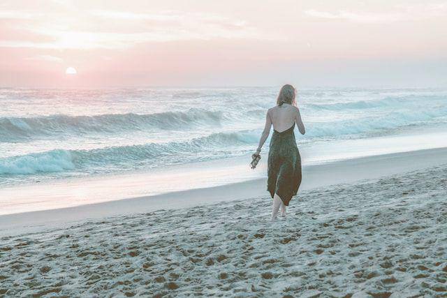 Berawa Beach (unsplash.com/Rio Lecatompessy)
