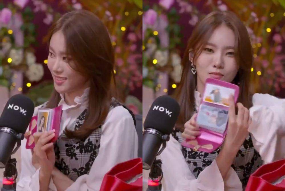 Monday Weeekly dengan koleksi photocard-nya (twitter.com/mondailys)