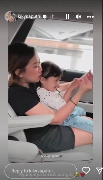 potret Kiky Saputri dan suami perlihatkan sosok sang anak pertama kali (instagram.com/kikysaputrii)