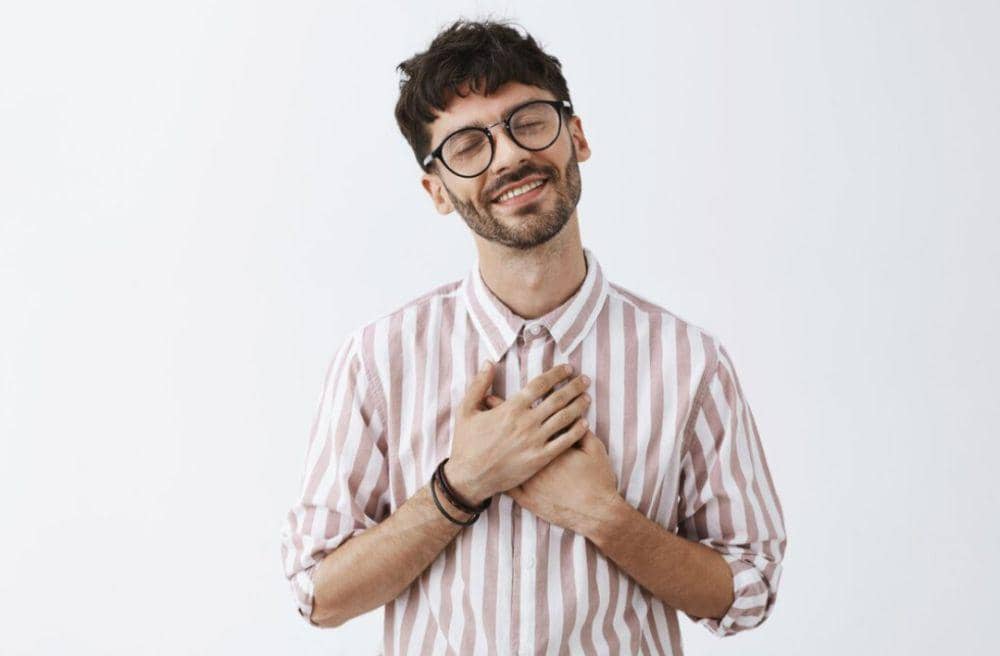 ilustrasi laki-laki merasa bahagia. (Pexels.com/cookie-studio)