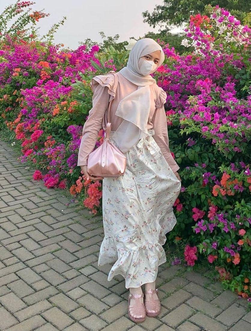 Style hijab anggun (instagram.com/lollipopbunnybun)