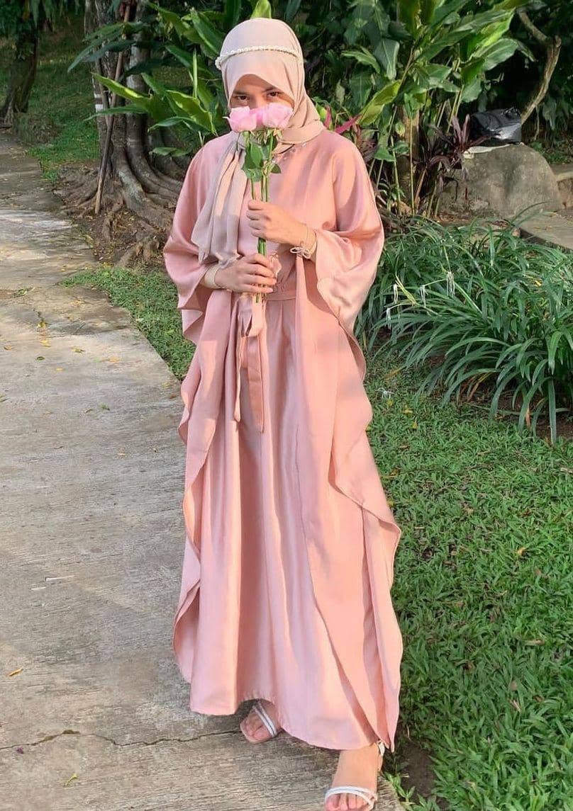 Style hijab anggun (instagram.com/lollipopbunnybun)