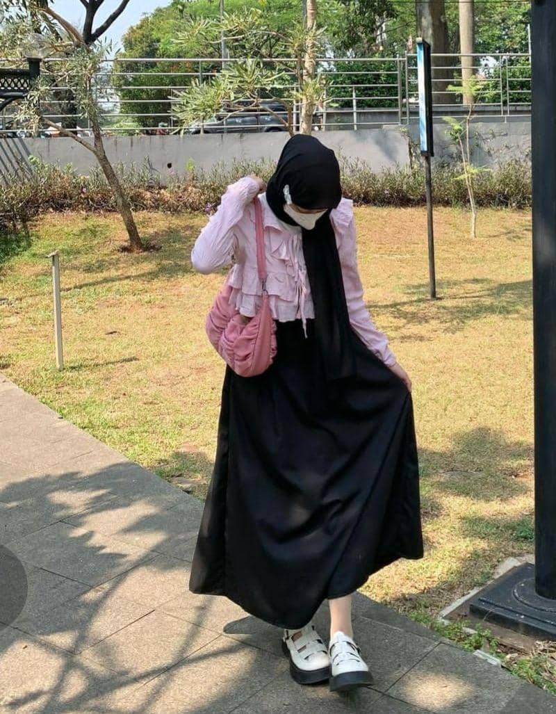 Style hijab anggun (instagram.com/lollipopbunnybun)