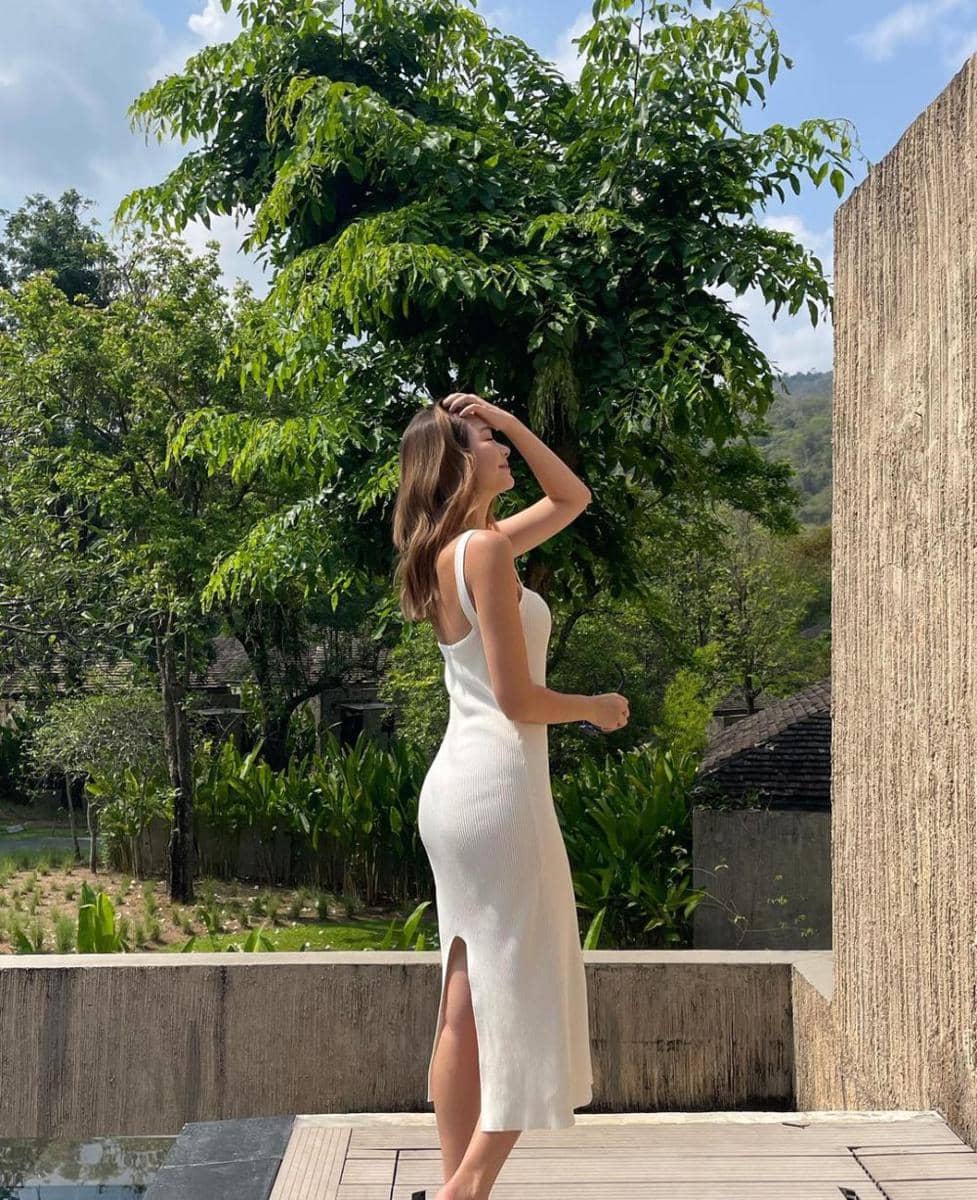 ide dress fit to body ala Neen Suwanamas (instagram.com/neenneeen)