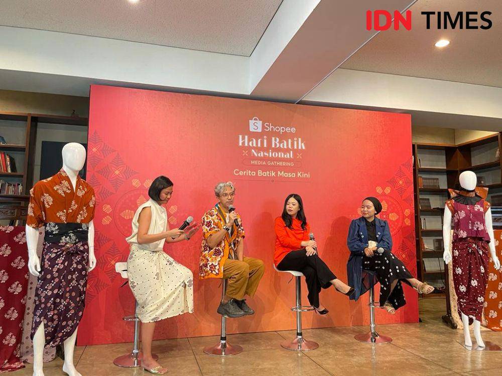 Dalam rangka Hari Batik Nasional, Shopee gelar media gathering di Salihara Arts Center, Jakarta Selatan. (5/10/23) (IDNTimes/Dina Fadillah Salma)