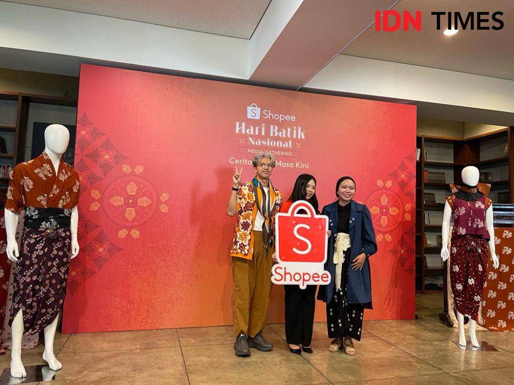 Dalam rangka Hari Batik Nasional, Shopee gelar media gathering di Salihara Arts Center, Jakarta Selatan. (5/10/23) (IDNTimes/Dina Fadillah Salma)